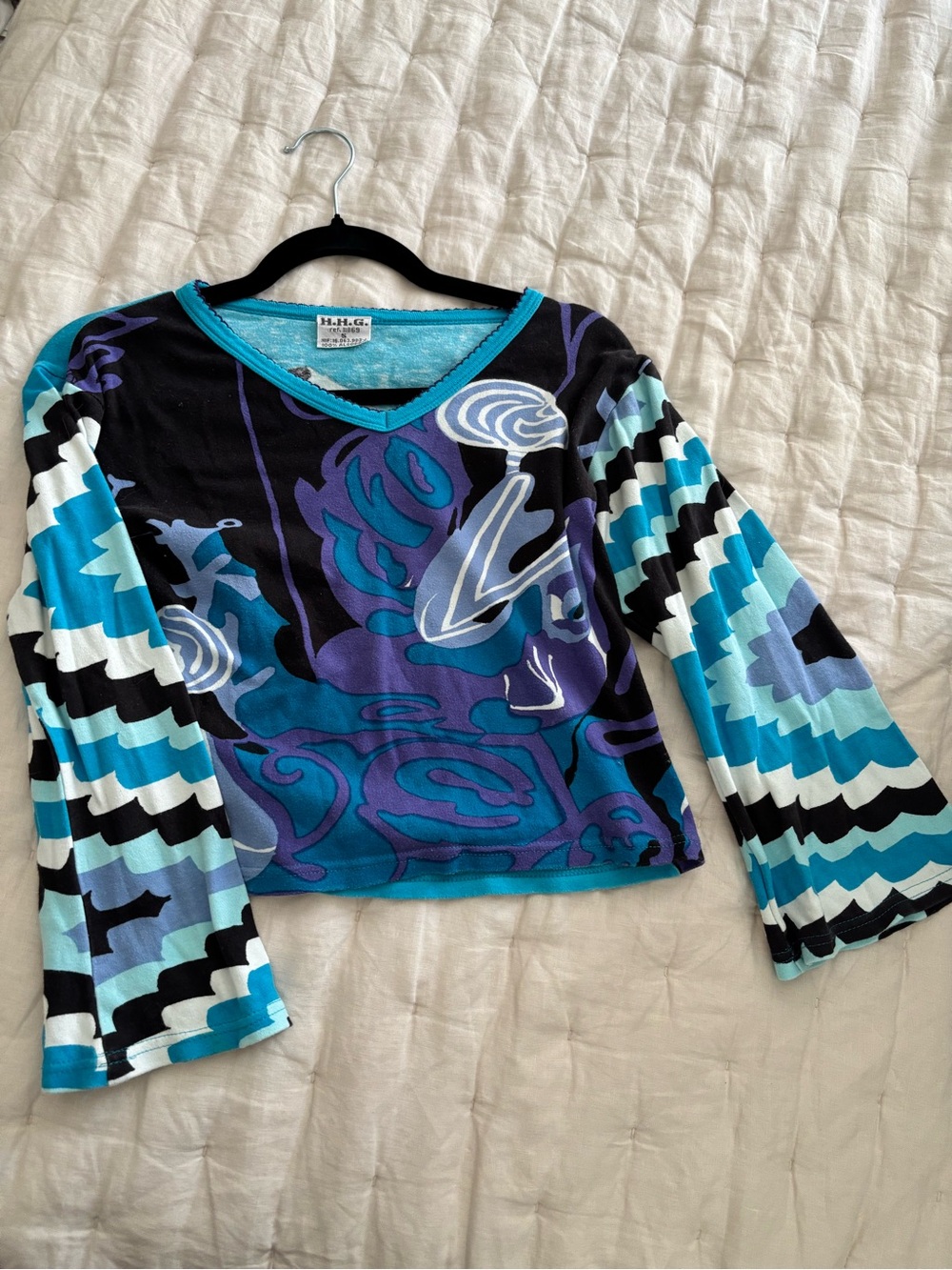 Vintage Women's Blue & Purple Patterned Long-Sleeve Top